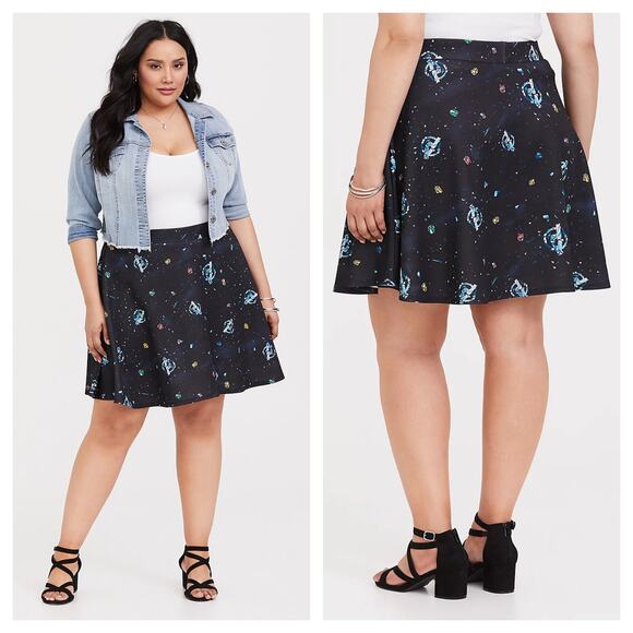 torrid Dresses & Skirts - Torrid x Her Universe Marvel Avengers Endgame Scuba Skirt size 1X